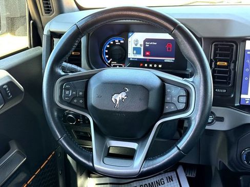 Used 2022 Ford Bronco Badlands image 26