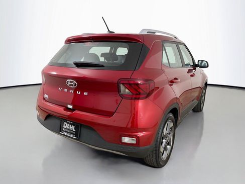 Used 2025 Hyundai Venue Limited FWD image 13