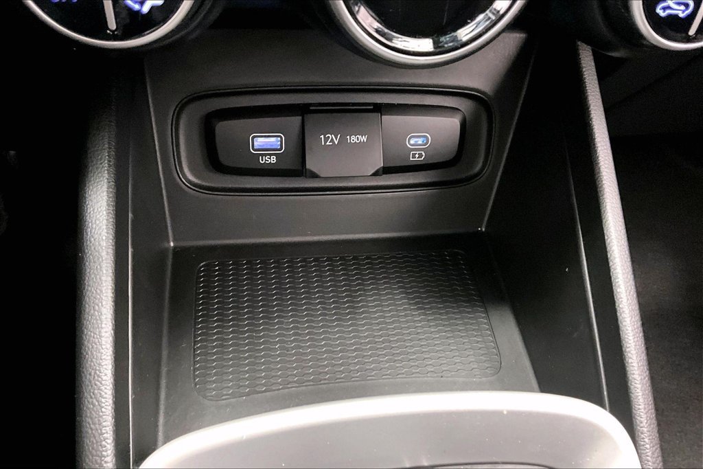 Used 2024 Hyundai Venue SEL FWD image 24