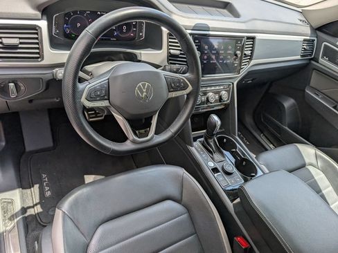 Used 2022 Volkswagen Atlas SEL Premium AWD/4WD image 4