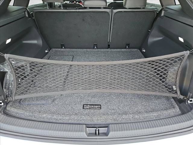 Used 2024 Volkswagen Atlas Cross Sport SEL R-Line AWD/4WD image 6