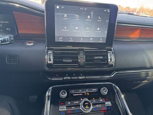 Used 2019 Lincoln Navigator L Reserve image 12