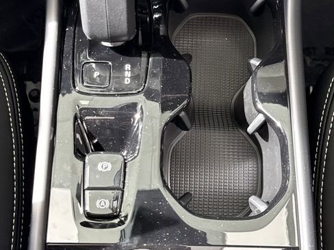 New 2026 Volvo XC40 B5 Ultra w/ Protection Package Premier image 29