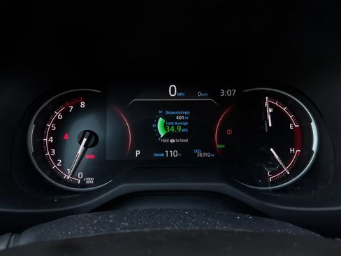 Used 2025 Toyota RAV4 XLE FWD image 38