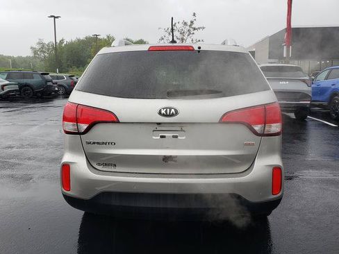 Used 2015 Kia Sorento LX AWD/4WD image 4