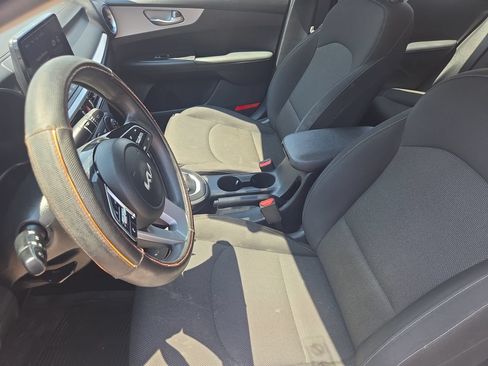 Used 2024 Kia Forte LXS FWD image 13
