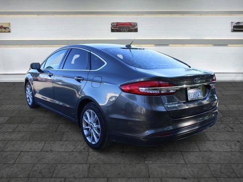 Used 2017 Ford Fusion Energi SE FWD image 5