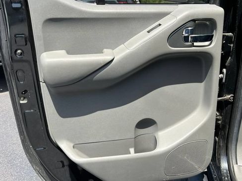 Used 2020 Nissan Frontier SV w/ Midnight Edition Floor Mats AWD/4WD image 36