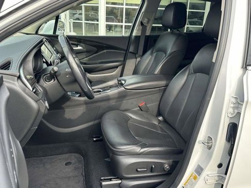 Used 2020 Buick Envision Essence image 11