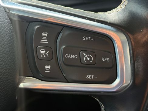 Used 2020 Jeep Gladiator Overland image 19