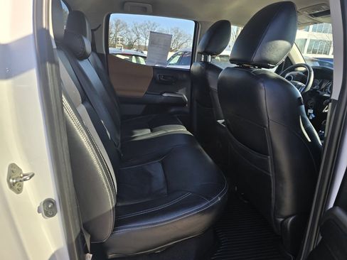 Certified 2018 Toyota Tacoma SR5 image 13