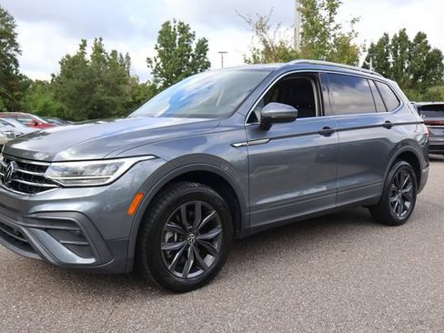 Certified 2023 Volkswagen Tiguan SE FWD image 4