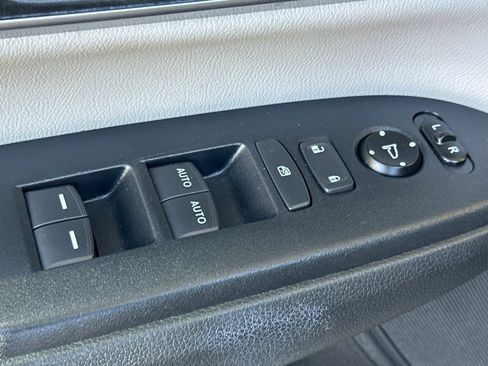 Used 2019 Honda CR-V EX-L image 13