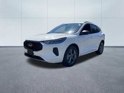 Used 2023 Ford Escape ST-Line w/ Equipment Group 301A FWD image 2