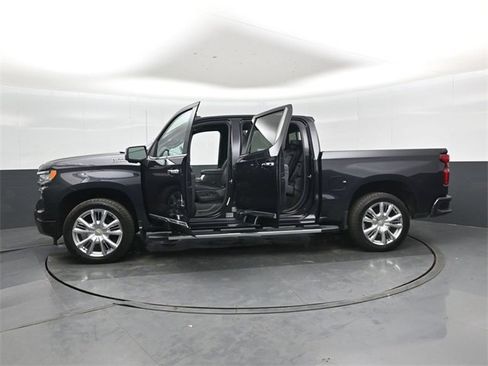 Used 2022 Chevrolet Silverado 1500 High Country w/ High Country Premium Package image 48