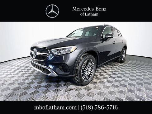 Certified 2025 Mercedes-Benz GLC 300 4MATIC image 1