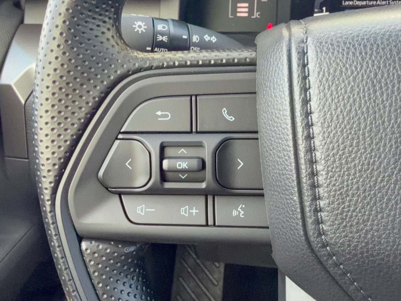 Used 2026 Toyota Tacoma SR5 RWD image 18