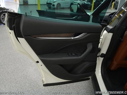 Used 2022 Maserati Levante GT image 36