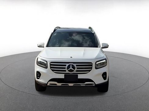 Used 2025 Mercedes-Benz GLB 250 4MATIC image 4