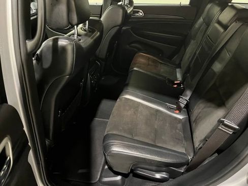 Used 2020 Jeep Grand Cherokee Altitude image 20