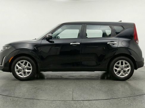 Used 2025 Kia Soul LX w/ LX Technology Package FWD image 5