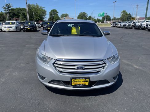 Used 2014 Ford Taurus Limited w/ Equipment Group 301A FWD image 3