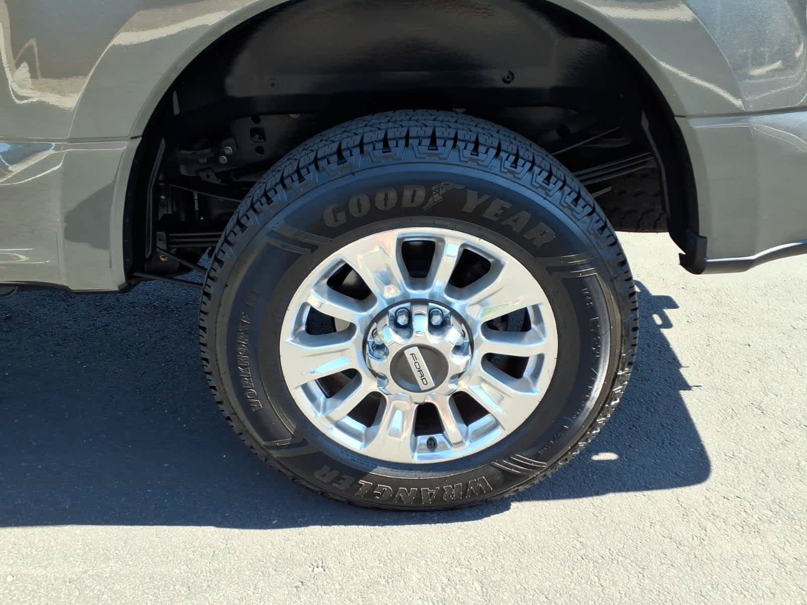 Used 2020 Ford F350 Limited AWD/4WD image 10
