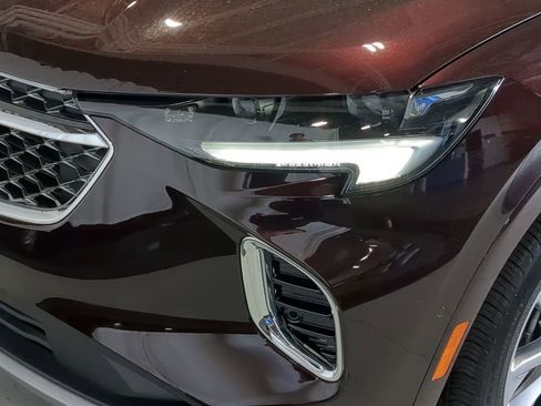 Used 2023 Buick Envision Avenir image 11