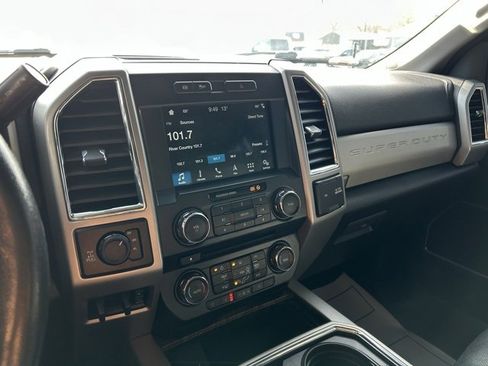 Used 2018 Ford F250 Lariat image 41