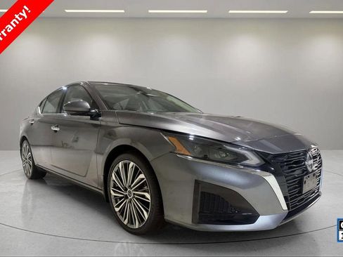 Used 2024 Nissan Altima 2.5 SL image 1