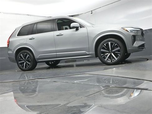 Used 2025 Volvo XC90 B6 Core w/ Protection Package image 32