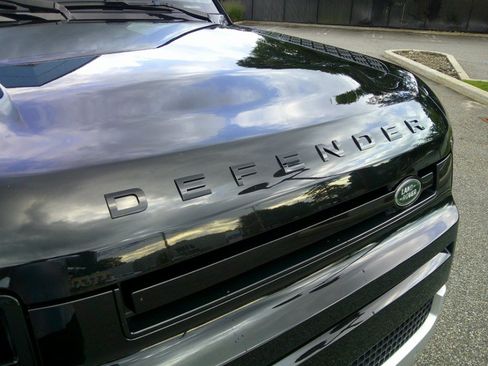 Used 2024 Land Rover Defender 110 S AWD/4WD image 14