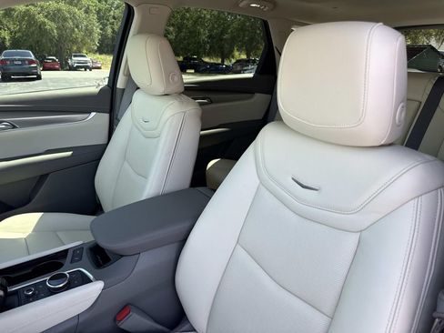 New 2026 Cadillac XT5 Premium Luxury w/ Driver Assist Package FWD image 21