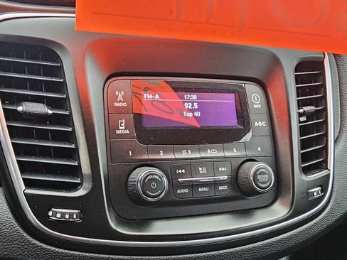 Used 2016 Chrysler 200 LX image 34