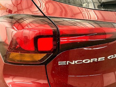 Used 2021 Buick Encore GX Select image 28