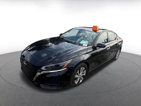 Used 2023 Nissan Altima 2.5 S FWD image 4
