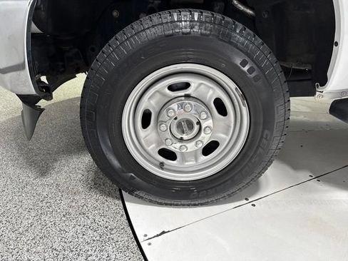 Used 2016 Ford F250 XL w/ Power Equipment Group AWD/4WD image 2