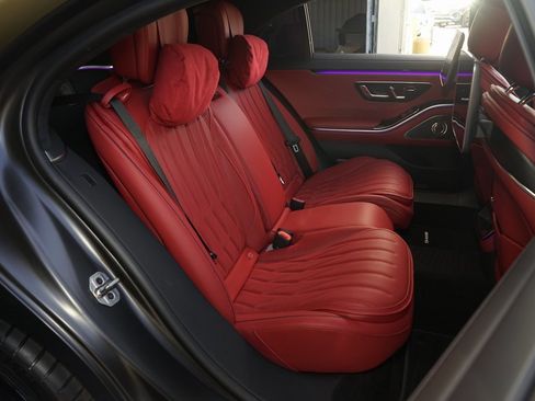 Used 2025 Mercedes-Benz S 63 AMG S image 22
