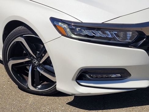 Used 2020 Honda Accord Sport image 9