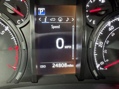 Used 2024 Toyota 4Runner SR5 Premium AWD/4WD image 19