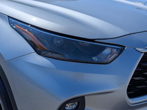 Used 2023 Toyota Highlander XLE image 10