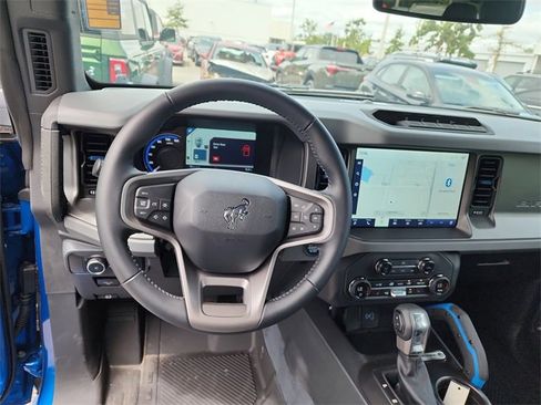 New 2024 Ford Bronco Black Diamond w/ Sasquatch Package image 11