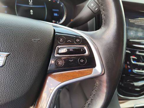 Used 2020 Cadillac Escalade 2WD image 27