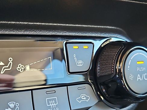 New 2026 Nissan Kicks SV w/ Cold Weather Package image 18