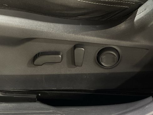 Used 2020 Subaru Outback Premium image 10