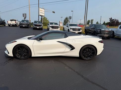 Certified 2025 Chevrolet Corvette Stingray Premium Conv w/ Stealth Interior Trim Package RWD image 3