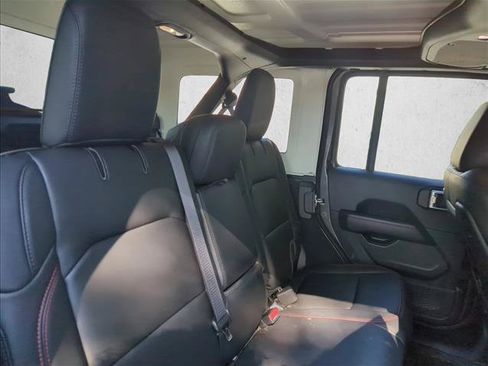 Used 2024 Jeep Wrangler Unlimited Rubicon w/ Technology Group AWD/4WD image 25