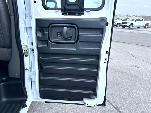 New 2026 Chevrolet Express 2500 w/ Driver Convenience Package image 18