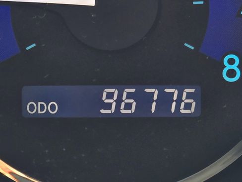 Used 2010 Toyota Sienna XLE image 35