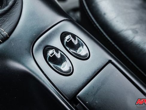 Used 2001 Porsche 911 Turbo image 64